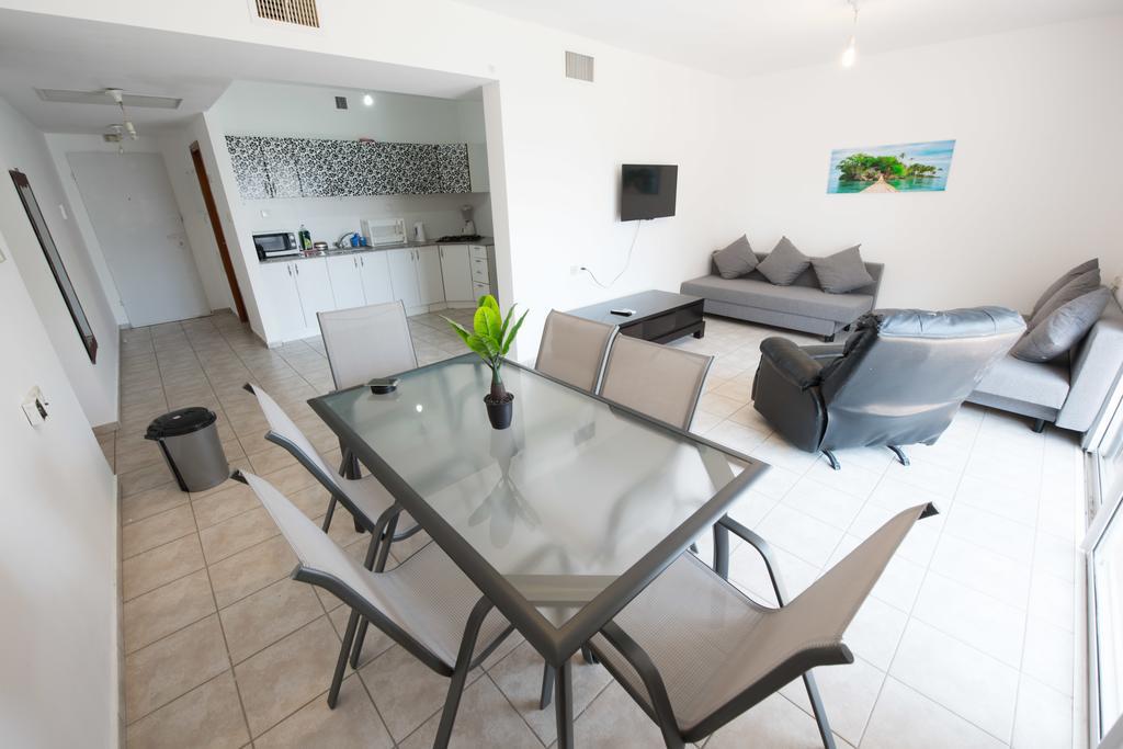 C Class Apartment Eilat Kültér fotó